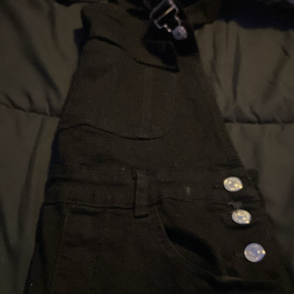 Overall - Picture 3 of 3